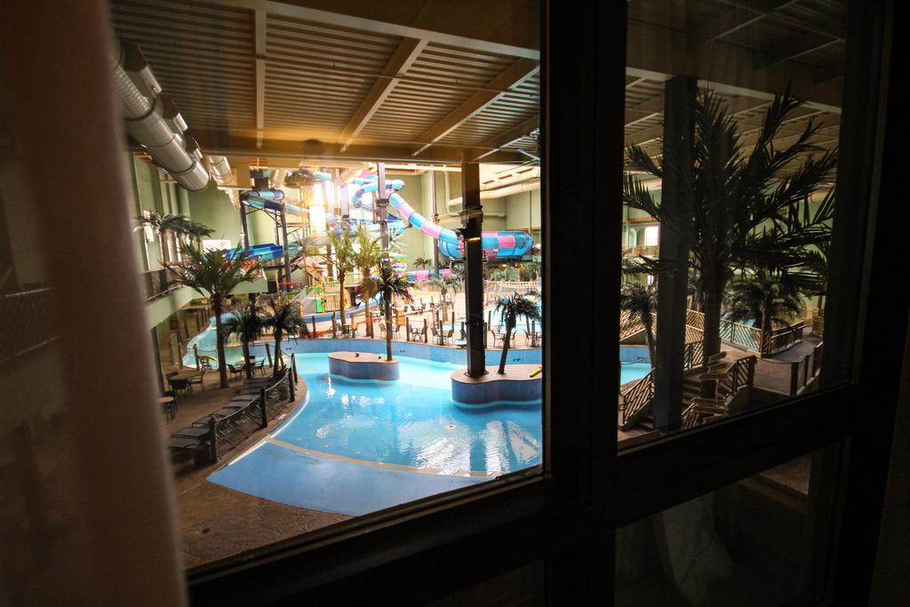 Maui Sands Resort & Indoor Water Park Sandusky Ngoại thất bức ảnh